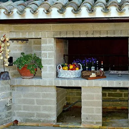 Villa Rustic Montecosaro (Marche)